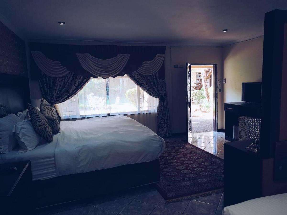 Ecotel Premier Lodge & Conference Centre Бенони Экстерьер фото